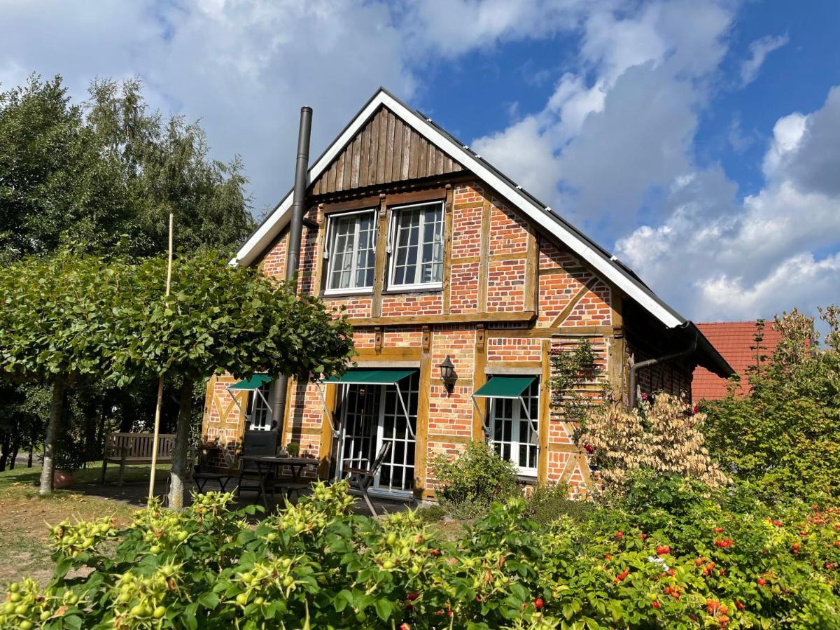 Gemuetliches Fachwerkhaus Am See Mit Kamin Warendorf Exterior photo